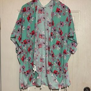 Mary Square Floral Women's Poncho
